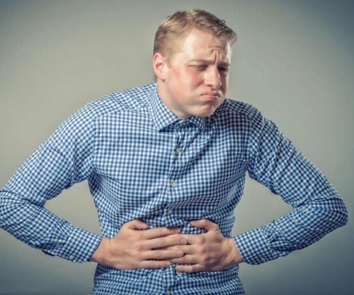 Douleurs abdominales et nausées dues à des parasites dans le corps